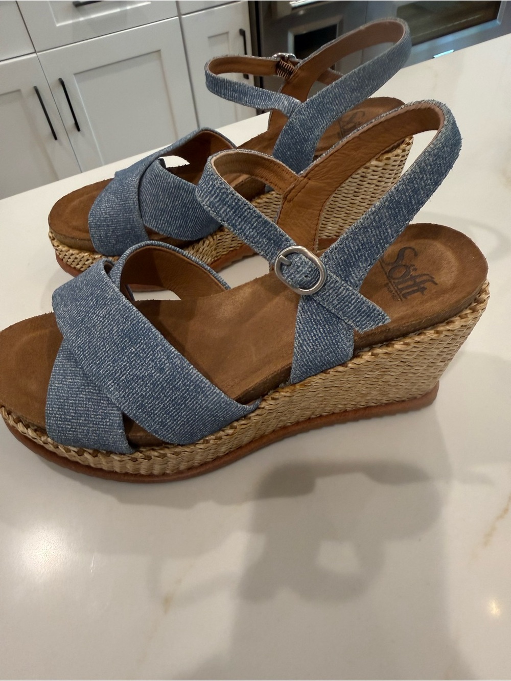 Sofft wedges , new size 7 Blue